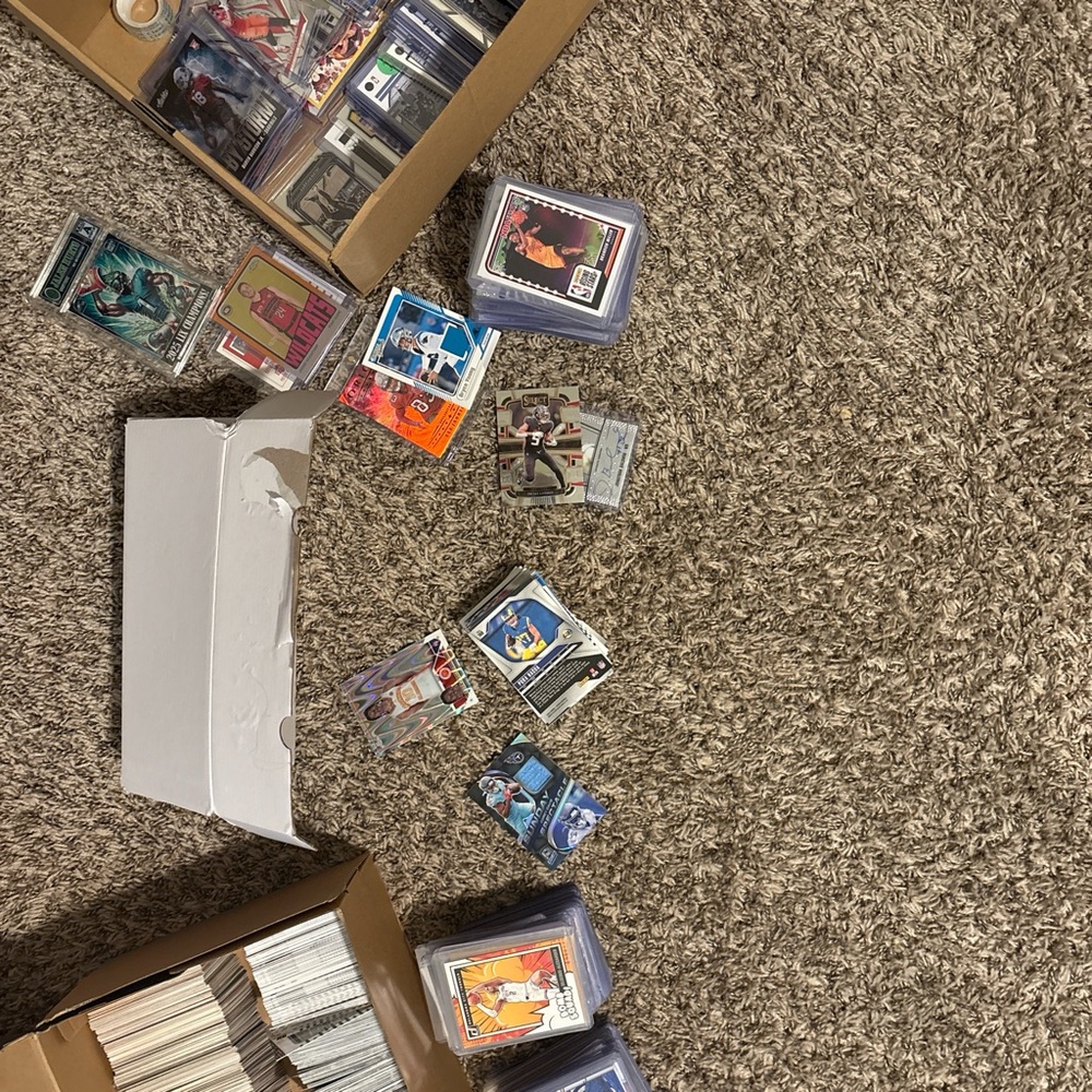 Assorted Trading Cards Collection - image 2